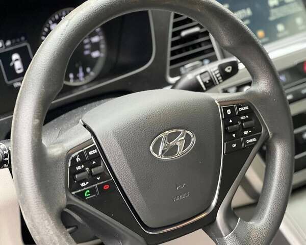 Хендай Соната 2016 в Одессе на Automoto.ua Серый Хендай Соната, объемом двигателя 2.36 л и пробегом 187 тыс. км за 10900 $, фото 20 на Automoto.ua