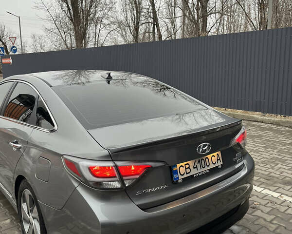 Серый Хендай Соната, объемом двигателя 2 л и пробегом 160 тыс. км за 15000 $, фото 2 на Automoto.ua