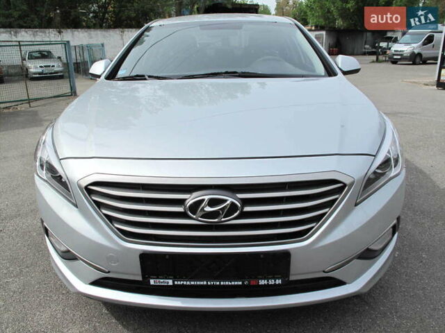 Сірий Хендай Соната, об'ємом двигуна 2 л та пробігом 265 тис. км за 10500 $, фото 2 на Automoto.ua