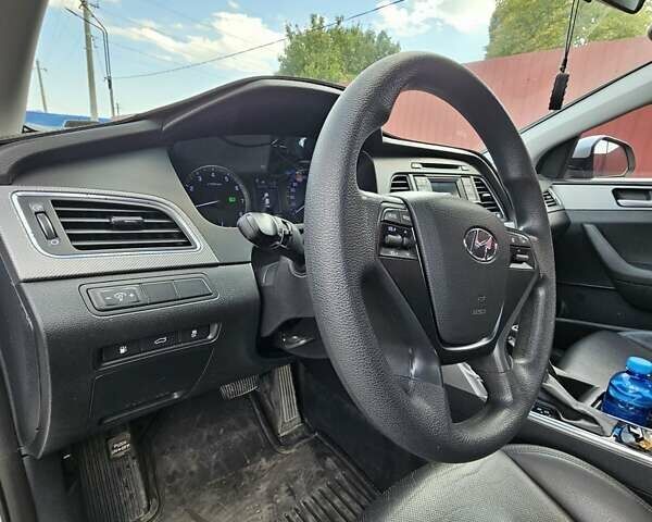 Сірий Хендай Соната, об'ємом двигуна 2 л та пробігом 380 тис. км за 10500 $, фото 15 на Automoto.ua