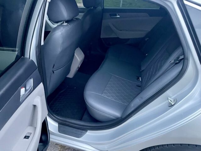 Серый Хендай Соната, объемом двигателя 2.4 л и пробегом 174 тыс. км за 266 $, фото 10 на Automoto.ua