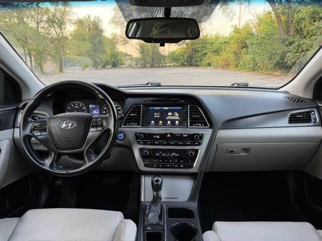 Сірий Хендай Соната, об'ємом двигуна 2.4 л та пробігом 79 тис. км за 6400 $, фото 5 на Automoto.ua