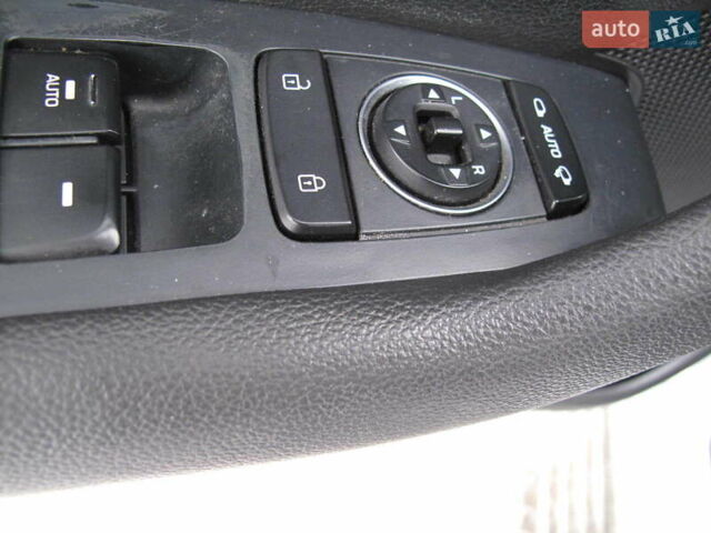 Сірий Хендай Соната, об'ємом двигуна 2 л та пробігом 265 тис. км за 10500 $, фото 21 на Automoto.ua