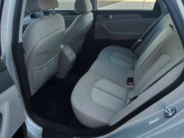 Серый Хендай Соната, объемом двигателя 2 л и пробегом 74 тыс. км за 6600 $, фото 10 на Automoto.ua