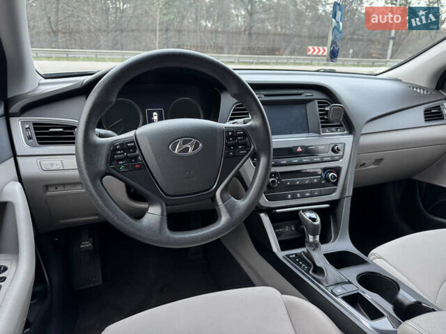 Серый Хендай Соната, объемом двигателя 2.36 л и пробегом 93 тыс. км за 9800 $, фото 28 на Automoto.ua