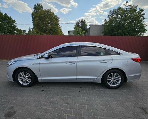 Сірий Хендай Соната, об'ємом двигуна 2 л та пробігом 380 тис. км за 10500 $, фото 10 на Automoto.ua