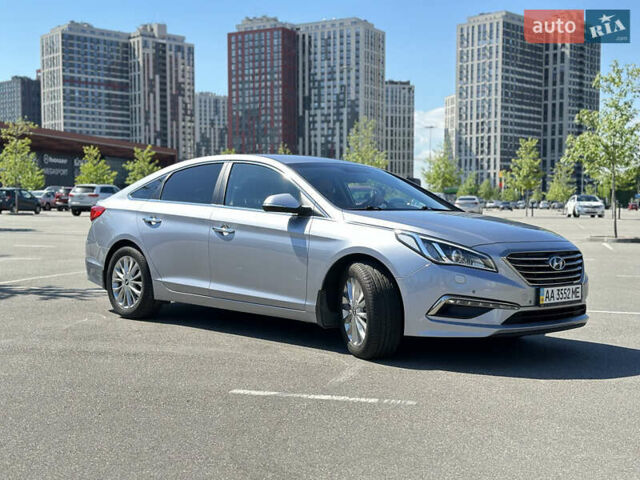 Серый Хендай Соната, объемом двигателя 2 л и пробегом 119 тыс. км за 13500 $, фото 4 на Automoto.ua