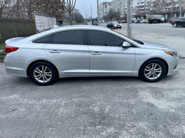 Серый Хендай Соната, объемом двигателя 2.4 л и пробегом 174 тыс. км за 266 $, фото 3 на Automoto.ua