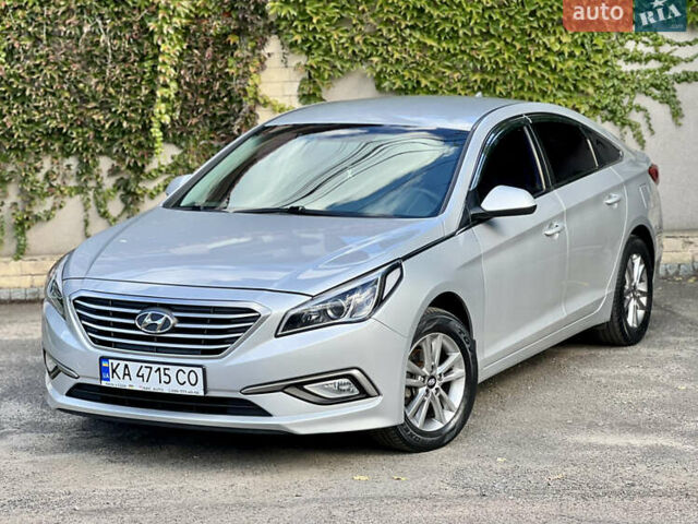 Серый Хендай Соната, объемом двигателя 2 л и пробегом 350 тыс. км за 8700 $, фото 7 на Automoto.ua