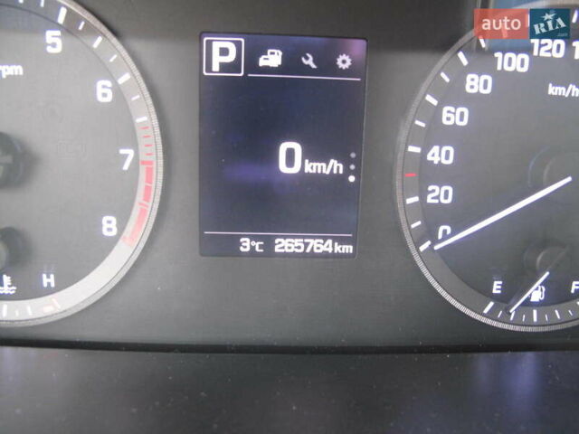 Сірий Хендай Соната, об'ємом двигуна 2 л та пробігом 265 тис. км за 10500 $, фото 54 на Automoto.ua