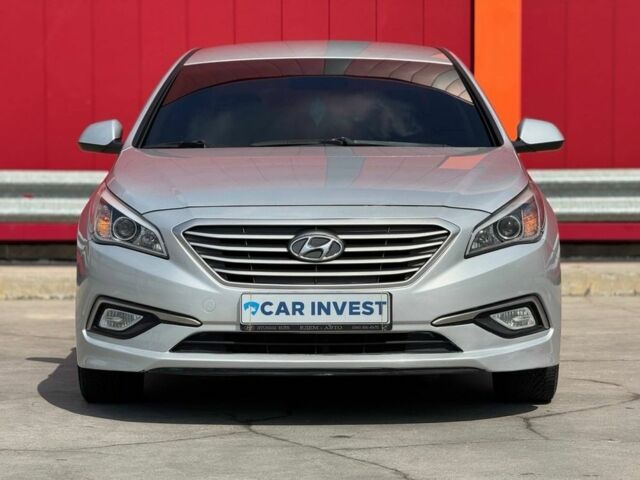 Серый Хендай Соната, объемом двигателя 2 л и пробегом 310 тыс. км за 10800 $, фото 2 на Automoto.ua