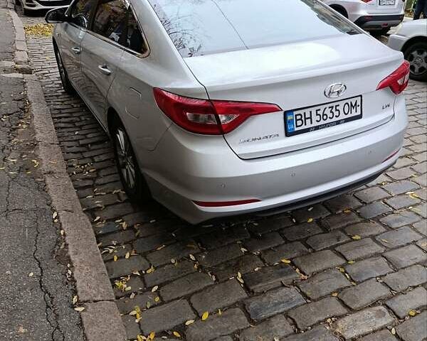 Серый Хендай Соната, объемом двигателя 2 л и пробегом 495 тыс. км за 8500 $, фото 2 на Automoto.ua