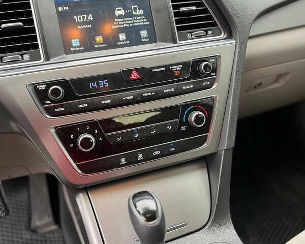 Хендай Соната 2016 в Одессе на Automoto.ua Серый Хендай Соната, объемом двигателя 2.36 л и пробегом 187 тыс. км за 10900 $, фото 27 на Automoto.ua