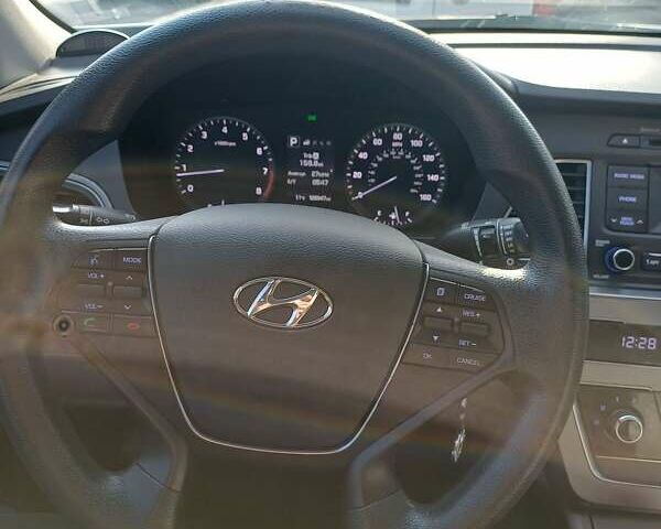 Серый Хендай Соната, объемом двигателя 2.36 л и пробегом 203 тыс. км за 13349 $, фото 33 на Automoto.ua