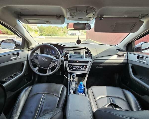 Сірий Хендай Соната, об'ємом двигуна 2 л та пробігом 380 тис. км за 10500 $, фото 18 на Automoto.ua