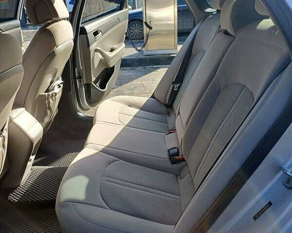 Серый Хендай Соната, объемом двигателя 2.36 л и пробегом 203 тыс. км за 13349 $, фото 42 на Automoto.ua