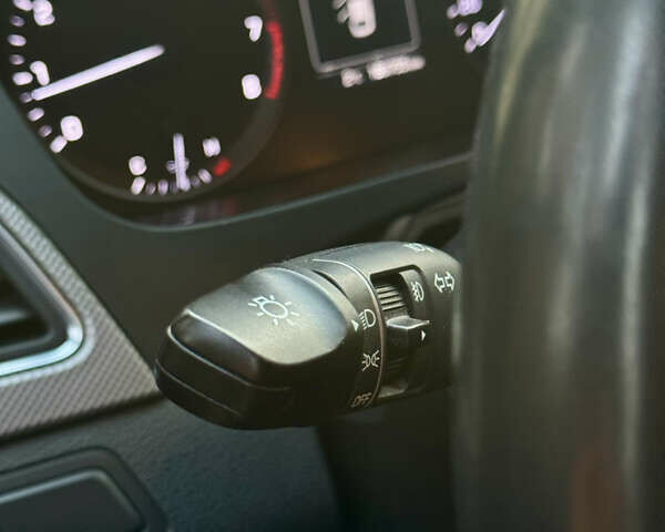 Серый Хендай Соната, объемом двигателя 2 л и пробегом 169 тыс. км за 11700 $, фото 34 на Automoto.ua