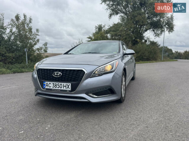 Серый Хендай Соната, объемом двигателя 2 л и пробегом 125 тыс. км за 11500 $, фото 9 на Automoto.ua