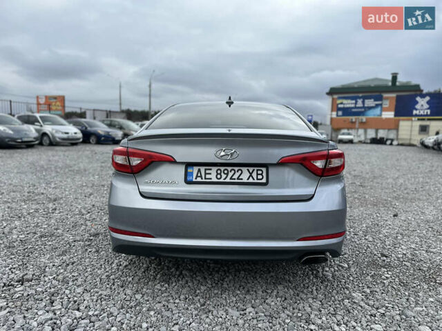 Серый Хендай Соната, объемом двигателя 2.36 л и пробегом 110 тыс. км за 8500 $, фото 4 на Automoto.ua