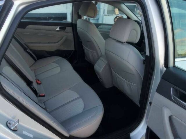 Серый Хендай Соната, объемом двигателя 2 л и пробегом 74 тыс. км за 6600 $, фото 9 на Automoto.ua