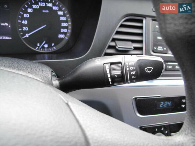 Сірий Хендай Соната, об'ємом двигуна 2 л та пробігом 265 тис. км за 10500 $, фото 61 на Automoto.ua