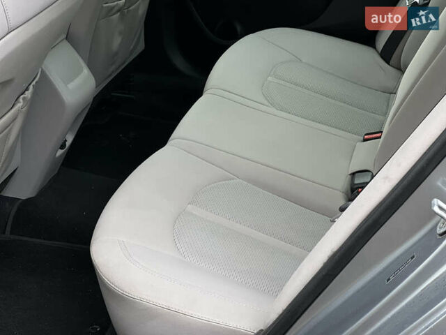 Хендай Соната 2016 в Киеве на Automoto.ua Серый Хендай Соната, объемом двигателя 2.36 л и пробегом 132 тыс. км за 9099 $, фото 9 на Automoto.ua