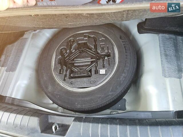 Сірий Хендай Соната, об'ємом двигуна 2 л та пробігом 234 тис. км за 8900 $, фото 8 на Automoto.ua