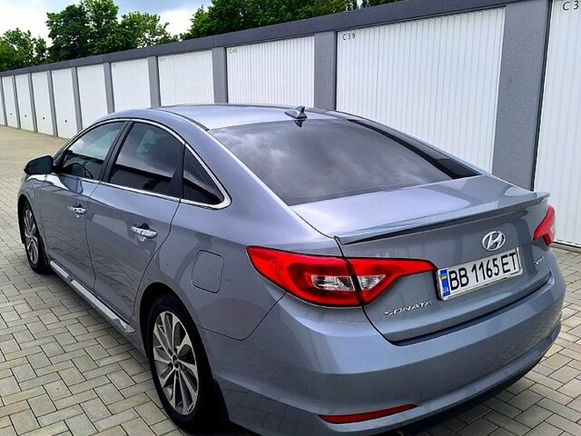 Серый Хендай Соната, объемом двигателя 2.4 л и пробегом 160 тыс. км за 10000 $, фото 3 на Automoto.ua