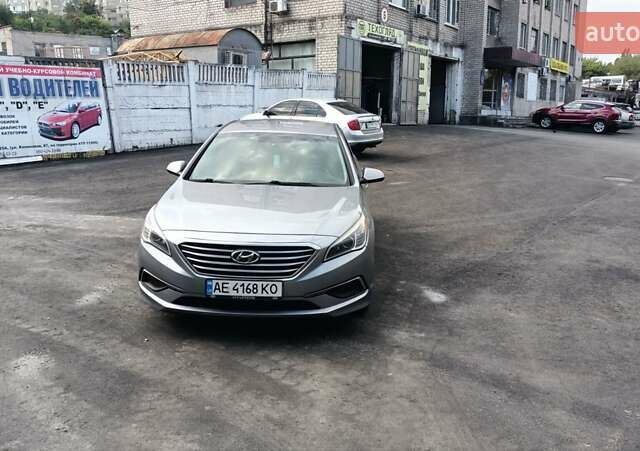 Серый Хендай Соната, объемом двигателя 2.4 л и пробегом 190 тыс. км за 10000 $, фото 8 на Automoto.ua