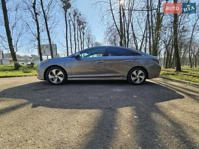 Сірий Хендай Соната, об'ємом двигуна 2 л та пробігом 138 тис. км за 14590 $, фото 7 на Automoto.ua