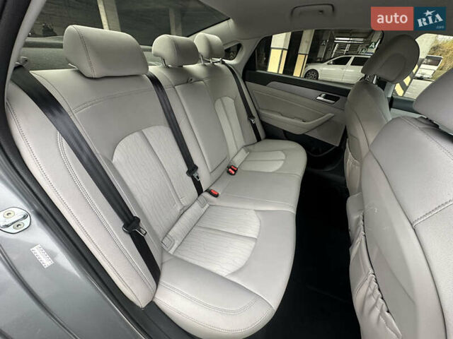 Серый Хендай Соната, объемом двигателя 2 л и пробегом 86 тыс. км за 14999 $, фото 32 на Automoto.ua