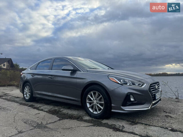 Серый Хендай Соната, объемом двигателя 2.36 л и пробегом 122 тыс. км за 11300 $, фото 11 на Automoto.ua