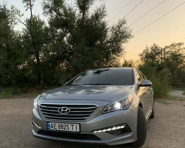 Серый Хендай Соната, объемом двигателя 2 л и пробегом 154 тыс. км за 11200 $, фото 11 на Automoto.ua