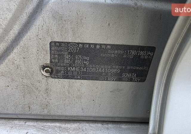 Сірий Хендай Соната, об'ємом двигуна 2 л та пробігом 384 тис. км за 10990 $, фото 7 на Automoto.ua