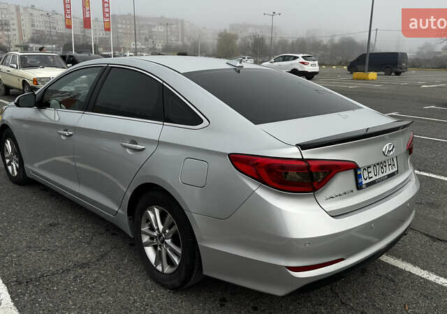 Серый Хендай Соната, объемом двигателя 2.36 л и пробегом 187 тыс. км за 9500 $, фото 5 на Automoto.ua