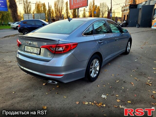 Серый Хендай Соната, объемом двигателя 2.4 л и пробегом 185 тыс. км за 8300 $, фото 3 на Automoto.ua