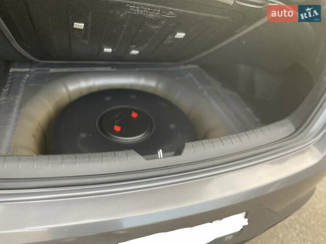 Хендай Соната 2017 в Львове на Automoto.ua Серый Хендай Соната, объемом двигателя 2.4 л и пробегом 130 тыс. км за 11600 $, фото 7 на Automoto.ua