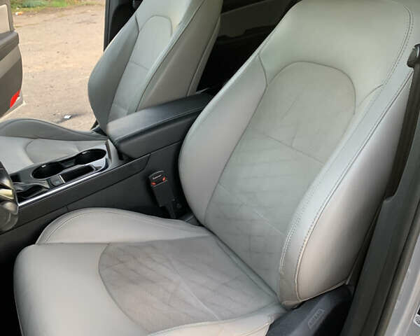 Серый Хендай Соната, объемом двигателя 2 л и пробегом 154 тыс. км за 11200 $, фото 19 на Automoto.ua