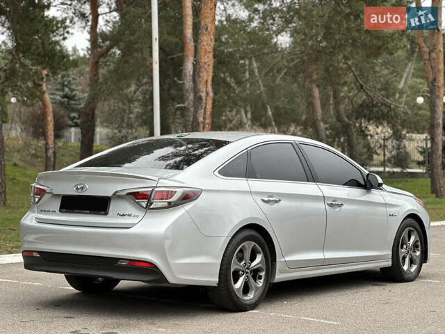 Сірий Хендай Соната, об'ємом двигуна 2 л та пробігом 140 тис. км за 14300 $, фото 15 на Automoto.ua