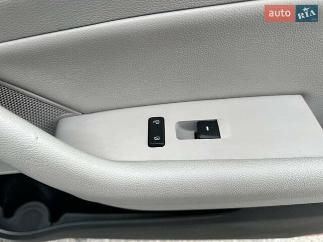 Серый Хендай Соната, объемом двигателя 2 л и пробегом 86 тыс. км за 14999 $, фото 34 на Automoto.ua