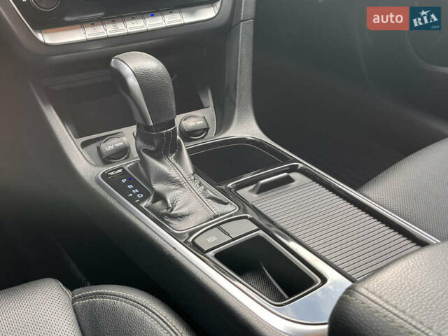 Серый Хендай Соната, объемом двигателя 2 л и пробегом 165 тыс. км за 12900 $, фото 36 на Automoto.ua