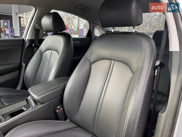 Серый Хендай Соната, объемом двигателя 2 л и пробегом 165 тыс. км за 12900 $, фото 41 на Automoto.ua