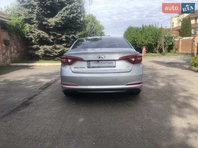 Сірий Хендай Соната, об'ємом двигуна 2 л та пробігом 370 тис. км за 10790 $, фото 2 на Automoto.ua