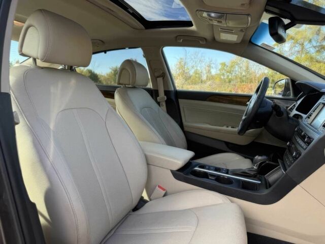 Серый Хендай Соната, объемом двигателя 2.4 л и пробегом 62 тыс. км за 11000 $, фото 7 на Automoto.ua