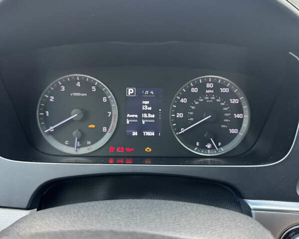 Серый Хендай Соната, объемом двигателя 2.36 л и пробегом 280 тыс. км за 10500 $, фото 15 на Automoto.ua