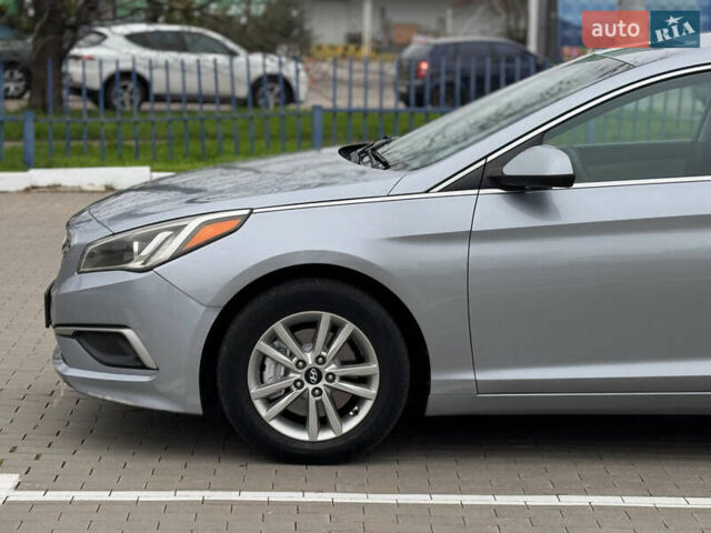 Сірий Хендай Соната, об'ємом двигуна 2.4 л та пробігом 167 тис. км за 8900 $, фото 4 на Automoto.ua