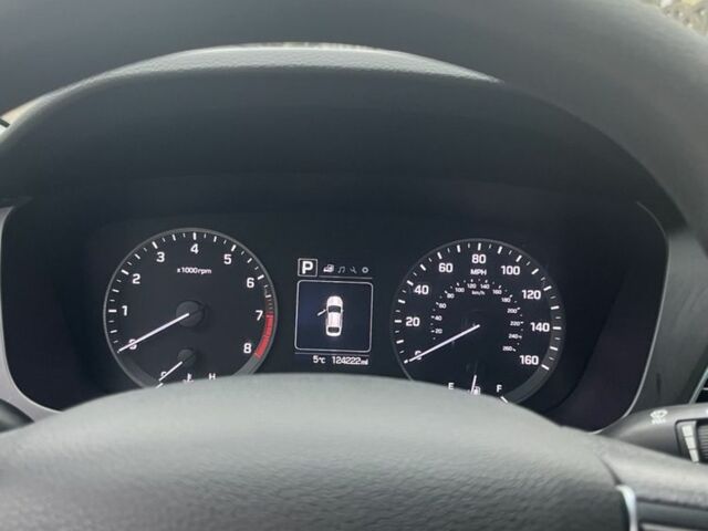 Сірий Хендай Соната, об'ємом двигуна 2.4 л та пробігом 124 тис. км за 12499 $, фото 9 на Automoto.ua