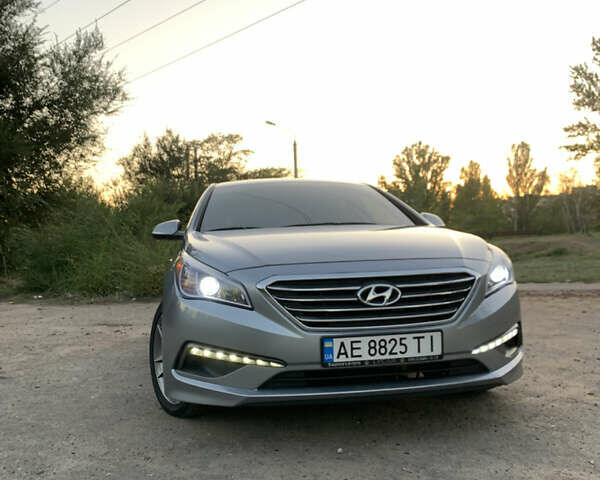 Серый Хендай Соната, объемом двигателя 2 л и пробегом 154 тыс. км за 11200 $, фото 12 на Automoto.ua