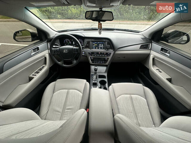 Серый Хендай Соната, объемом двигателя 2 л и пробегом 86 тыс. км за 14999 $, фото 38 на Automoto.ua