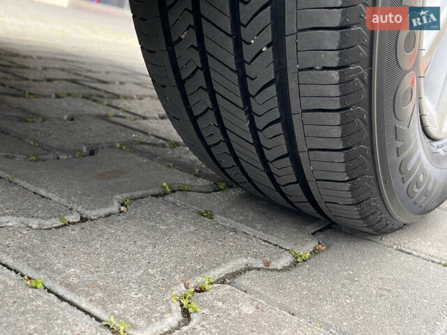 Серый Хендай Соната, объемом двигателя 2 л и пробегом 165 тыс. км за 12900 $, фото 28 на Automoto.ua